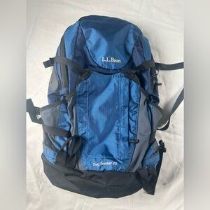 L.L Bean Day Trekker 25 Hiking Backpack Blue Size Small/Medium